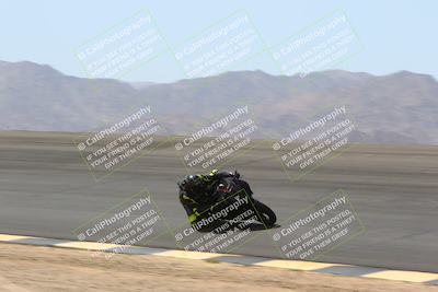 media/Apr-10-2022-SoCal Trackdays (Sun) [[f104b12566]]/Bowl (11am)/